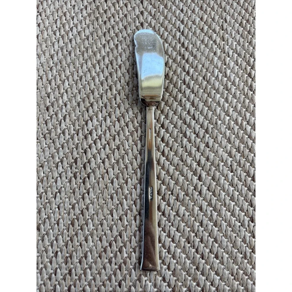 Oneida sunnybrook stainless